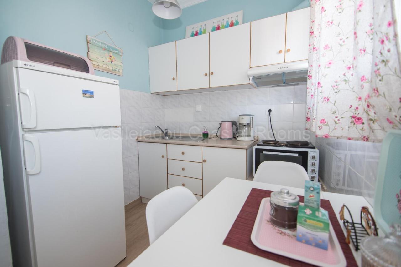 Vasileiadou Coastal Rooms فلوغيتا المظهر الخارجي الصورة