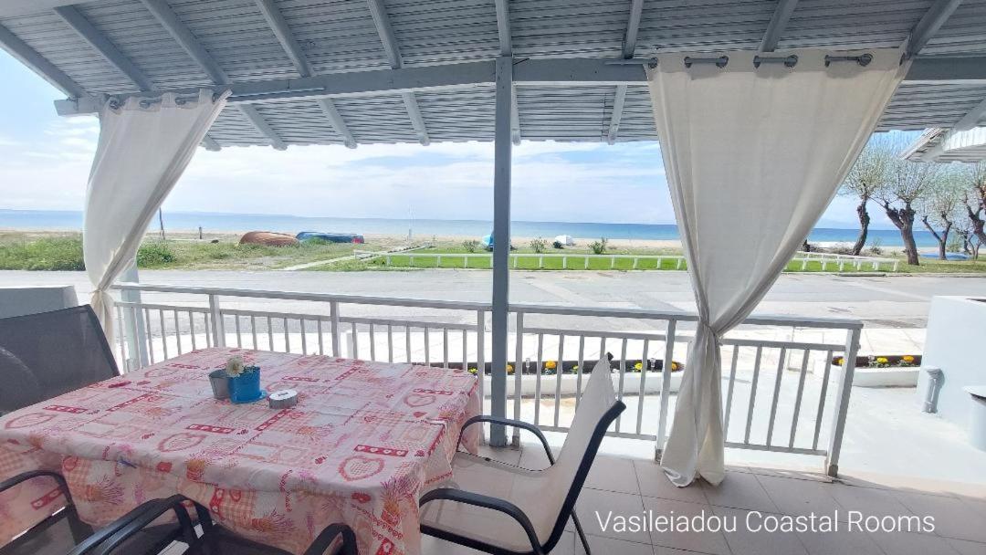 Vasileiadou Coastal Rooms فلوغيتا المظهر الخارجي الصورة